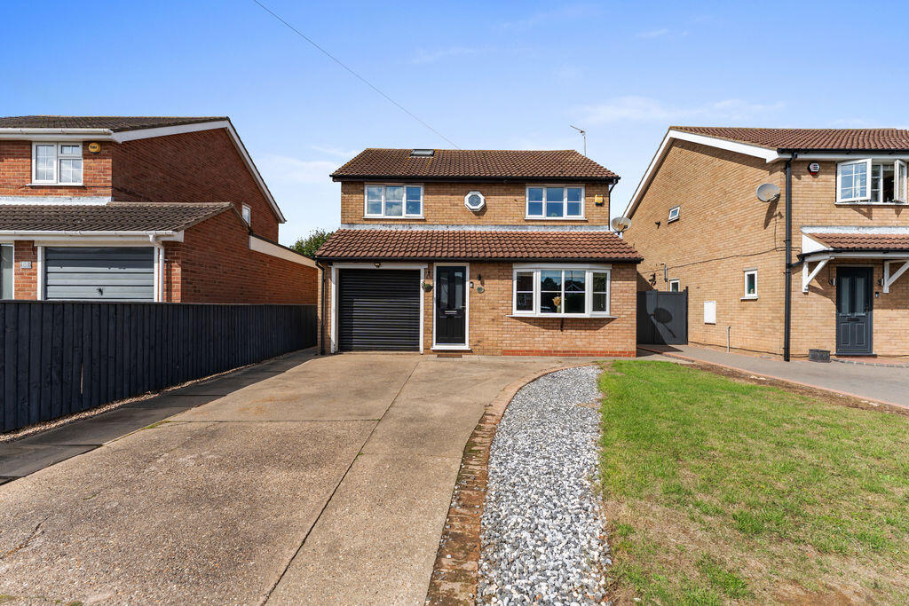 House in Grimsby, Waltham