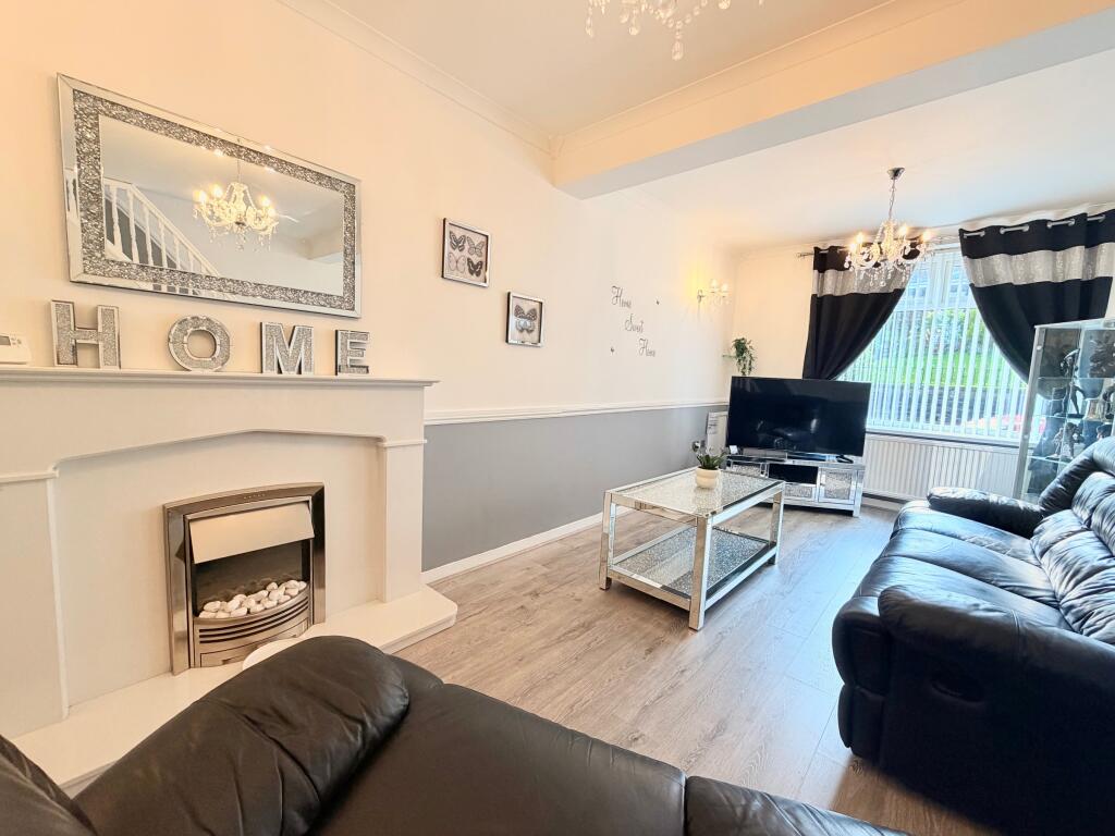 House in Cardiff, Tonyrefail - View 4
