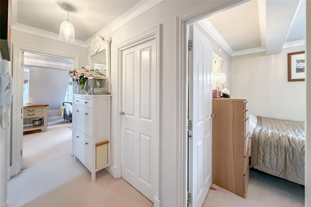 Additional image 10 of Astwick Manor, Coopers Green Lane, Hatfield, Hertfordshire, AL10