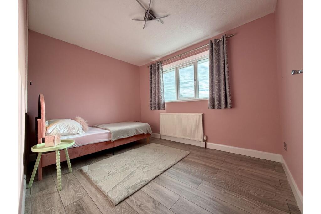 Edmonton Grove, Stoke-on-Trent, ST2 photo 4
