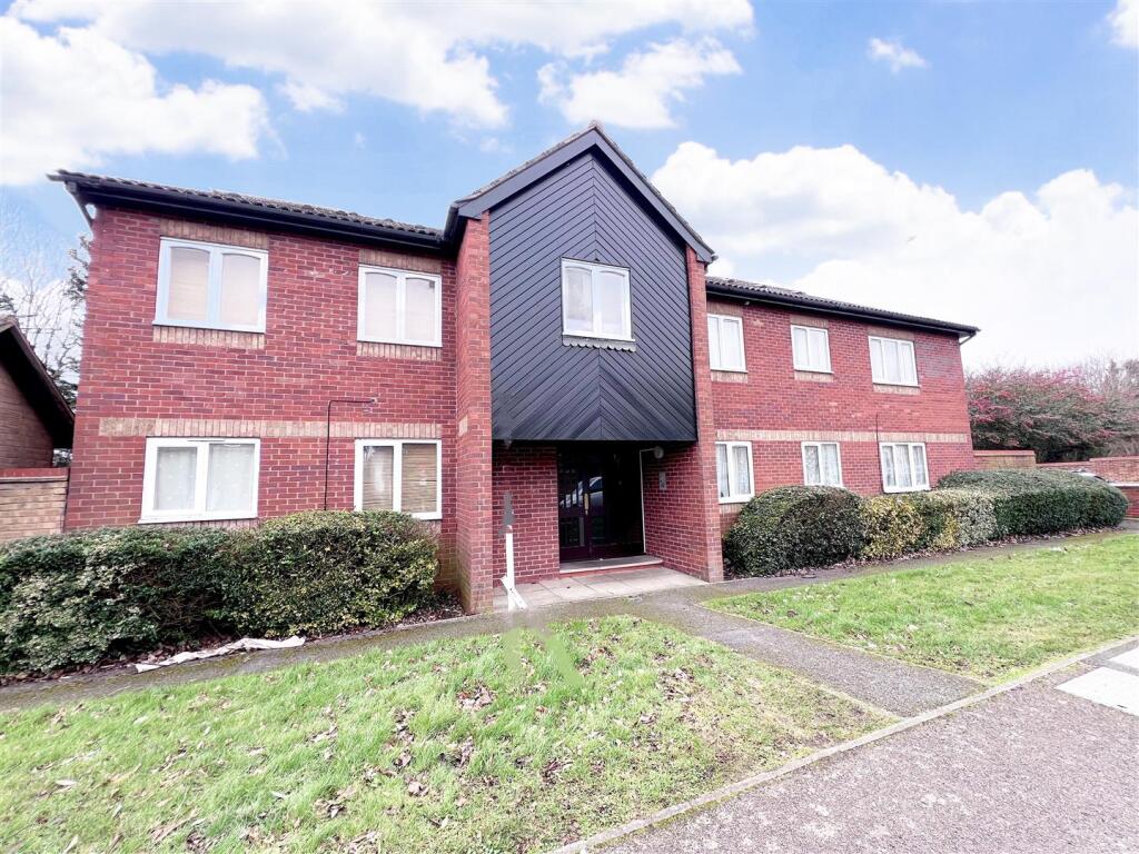 Main image of property: Rodeheath, Luton