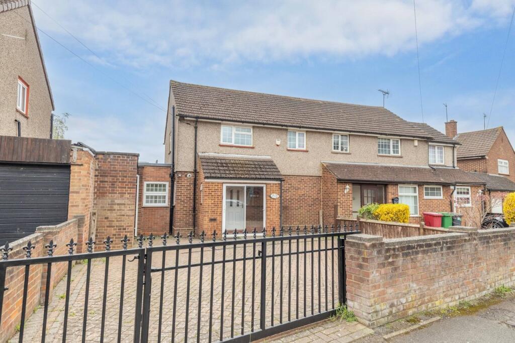 Main image of property: Cippenham Lane, Cippenham, SL1