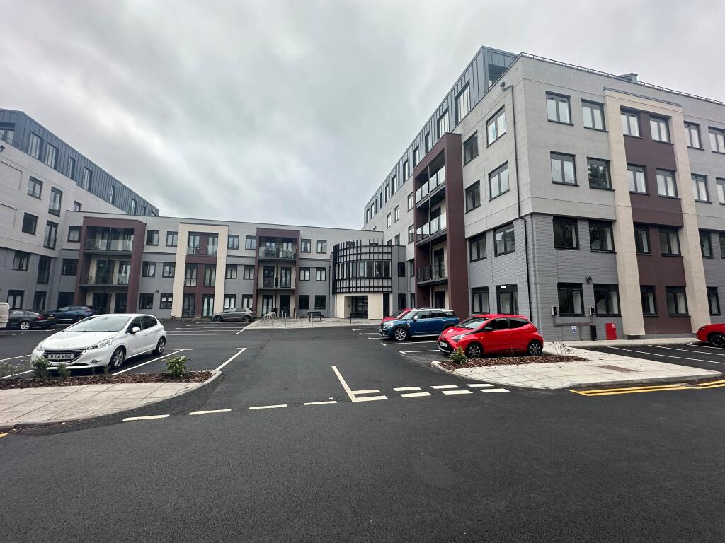 Main image of property: Broadoaks, Solihull, B91 1US