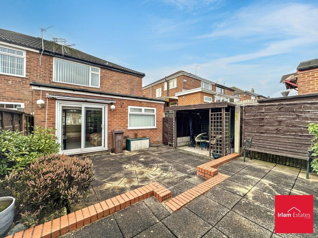 3-bed semi-detached on Broadway, Irlam, M44, £299,995