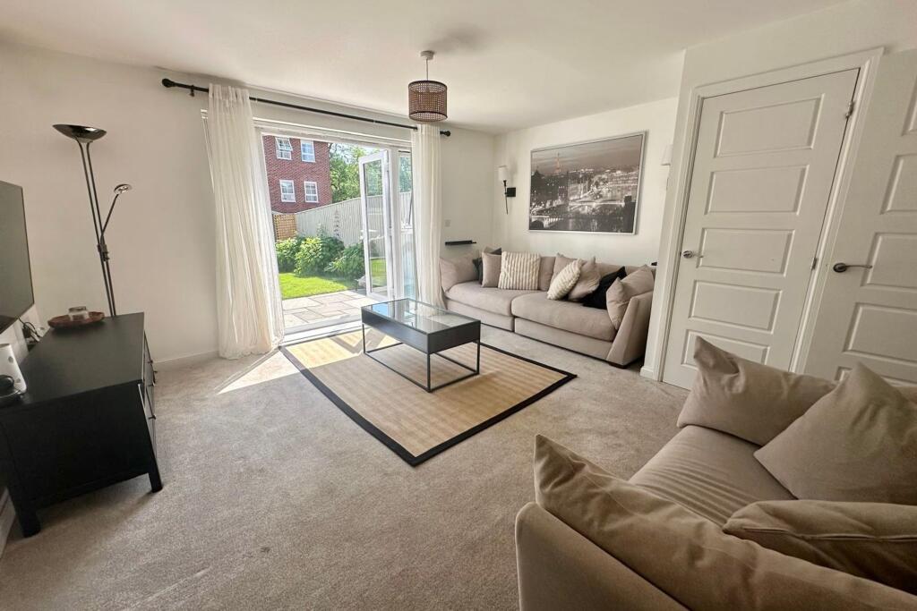 House in Tameside, Greater Manchester - View 4