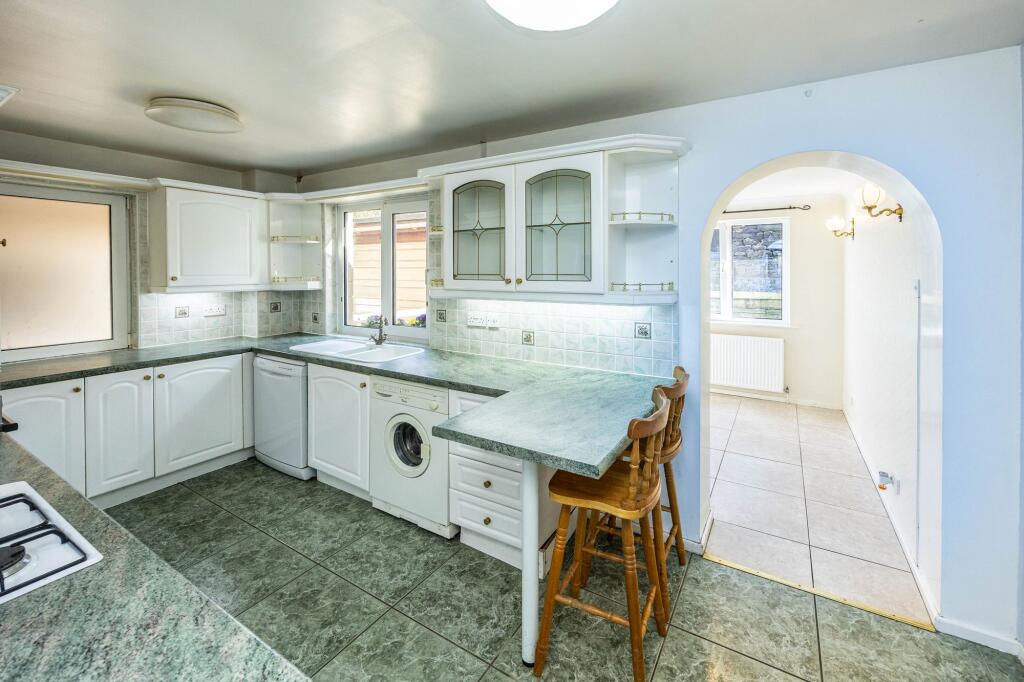 Ingdale Drive, Holmfirth, HD9 photo 4