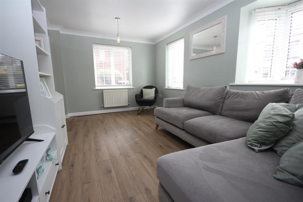House in Fareham, Whiteley - View 5