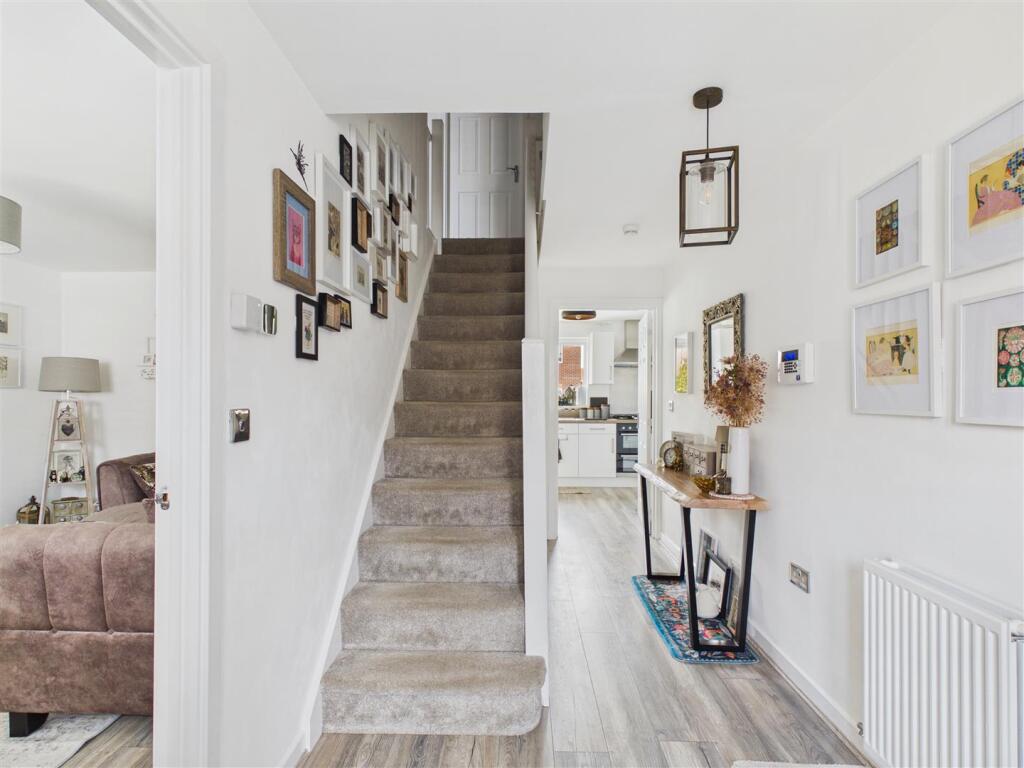 House in Ingleby Barwick, Stockton-on-Tees - View 4