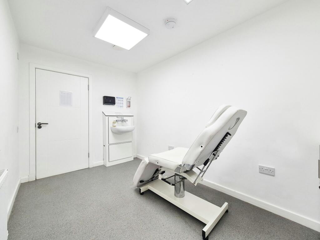 room2_2.jpg