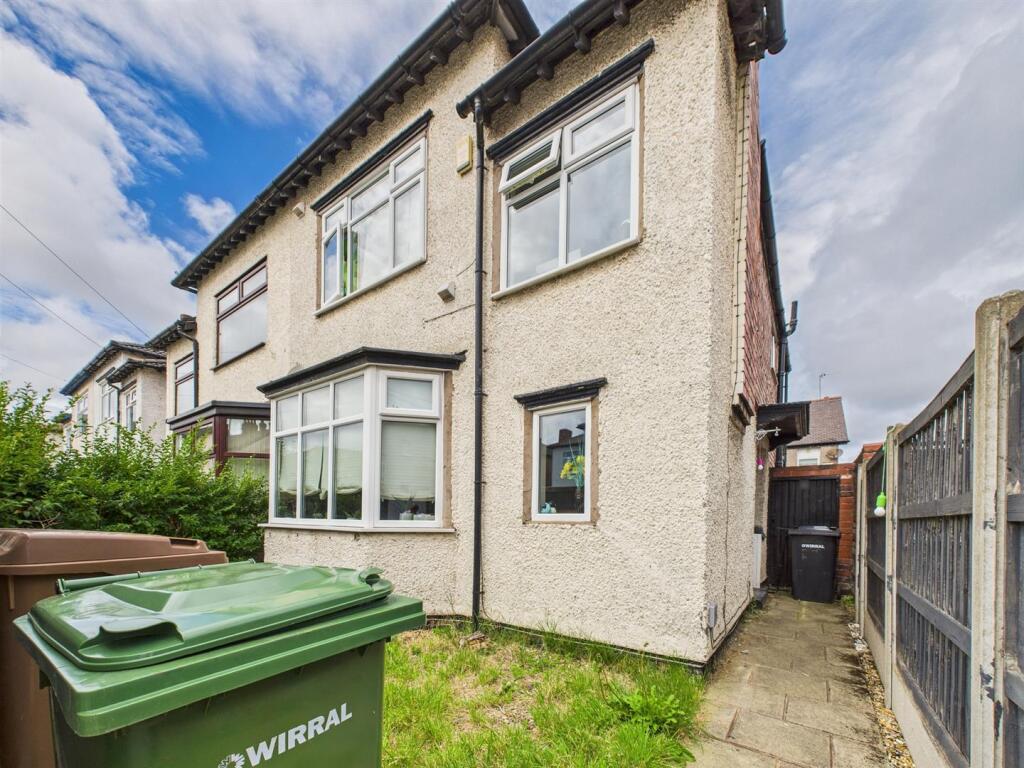 3-bed semi-detached on Stretton Avenue, Wallasey, £167,500