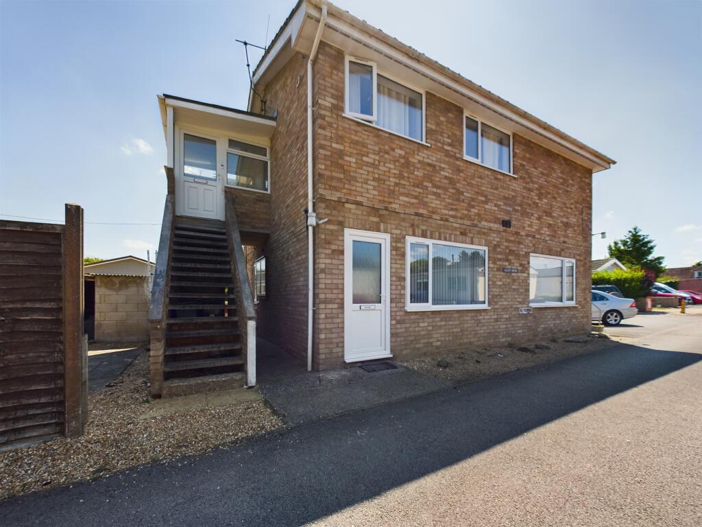 Main image of property: Meadow Park, Sherfield-On-Loddon, RG27