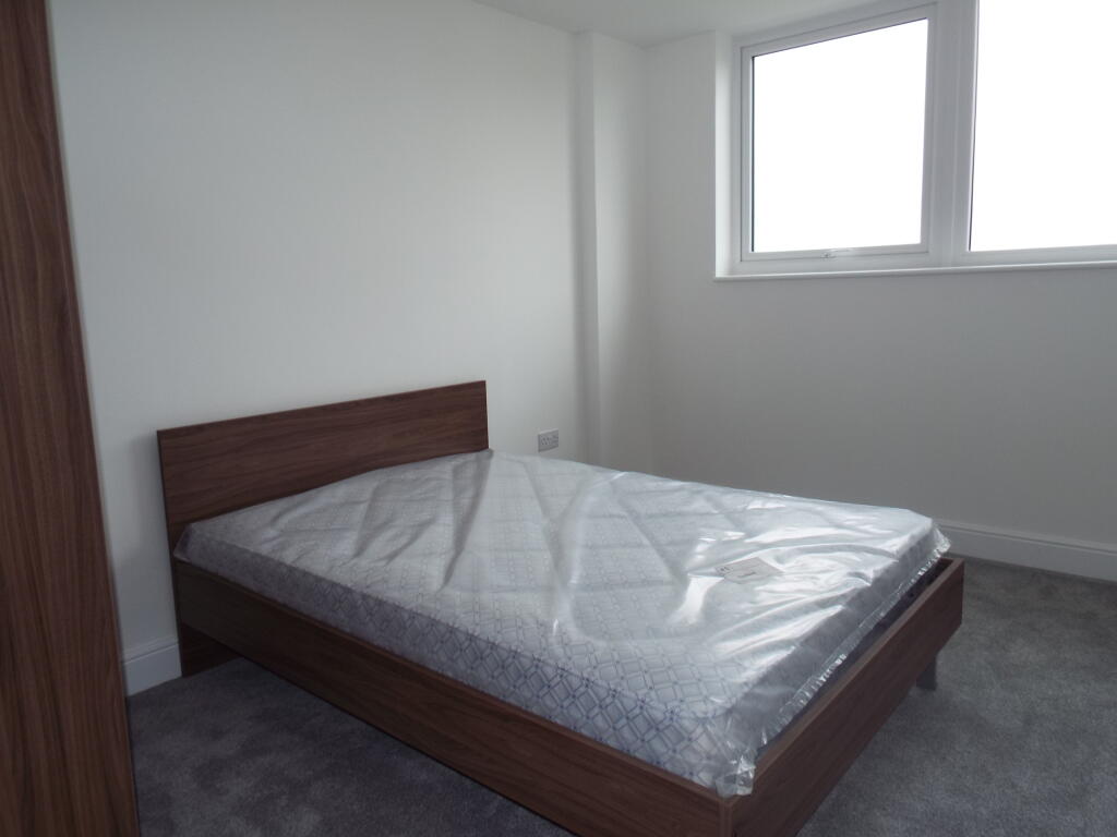 Apartment in Swindon - More