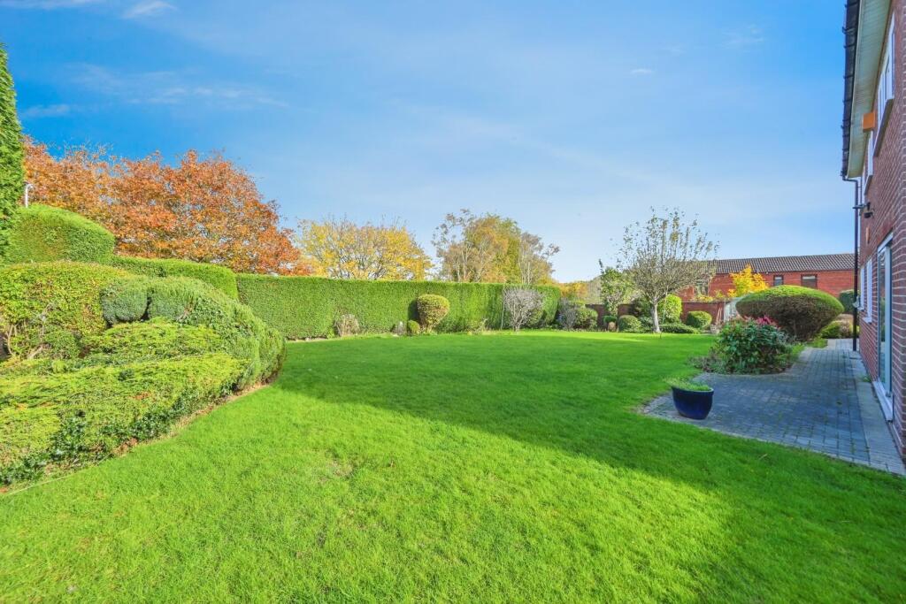Additional image 25 of Greenacre Close, Tamworth