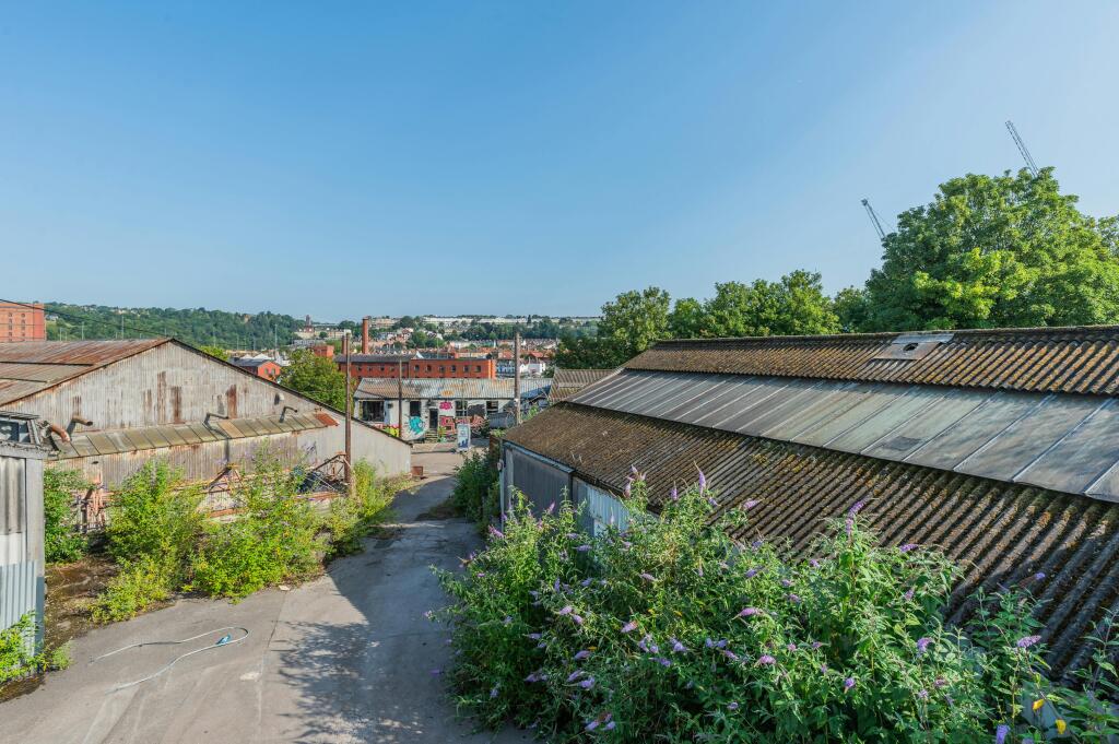 Paynes Shipyard & Vauxhall House, Coronation Rd, Bristol-42.jpg