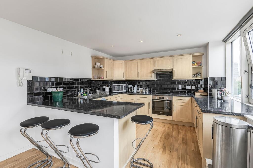 Apartment in London - More
