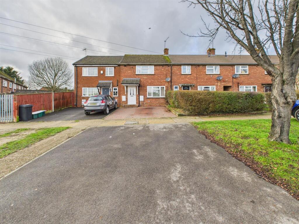 Main image of property: Royal Avenue, Calcot