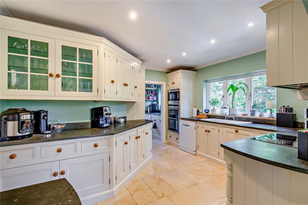 House in Winchester, Bunstead, Hursley - View 3