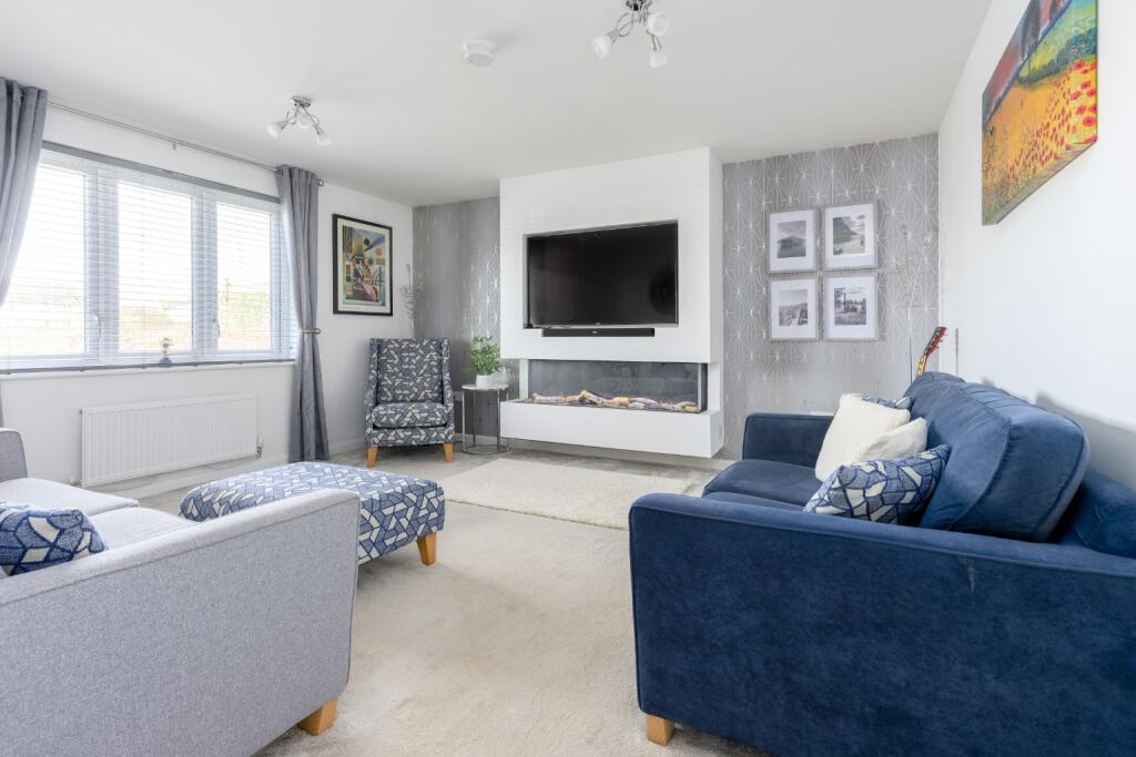 House in Inverkeithing, Spencer Fields, Fife - View 2