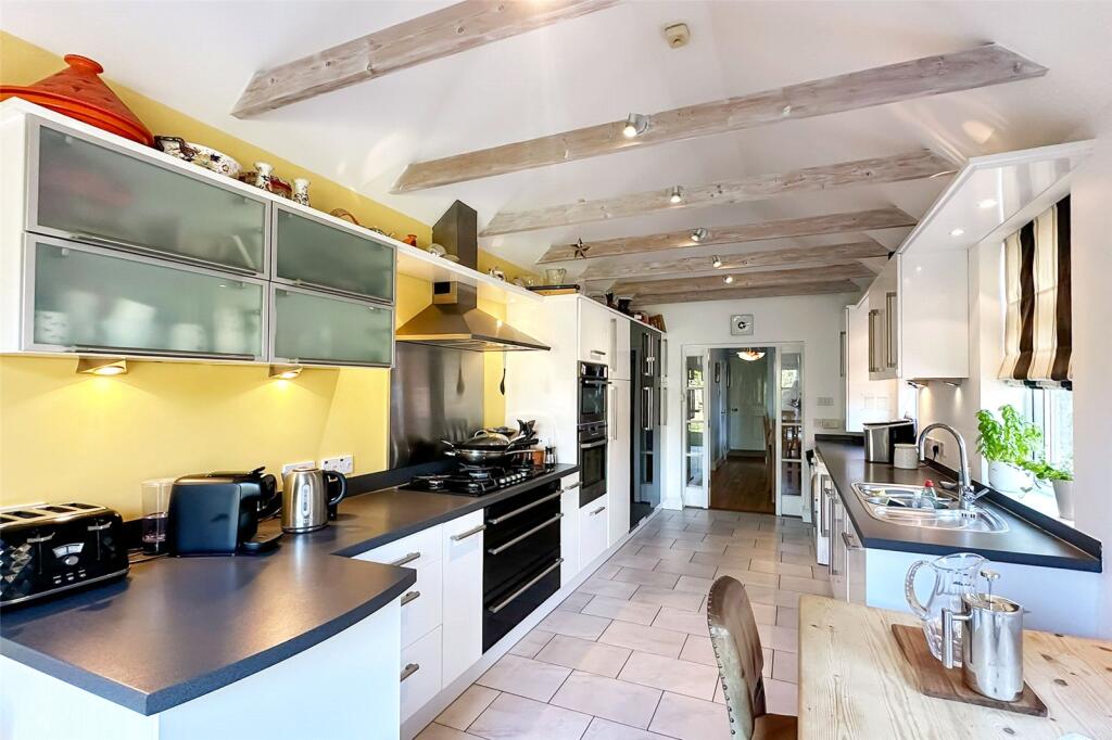 Broadmark Lane, Rustington, Littlehampton, West Sussex photo 4