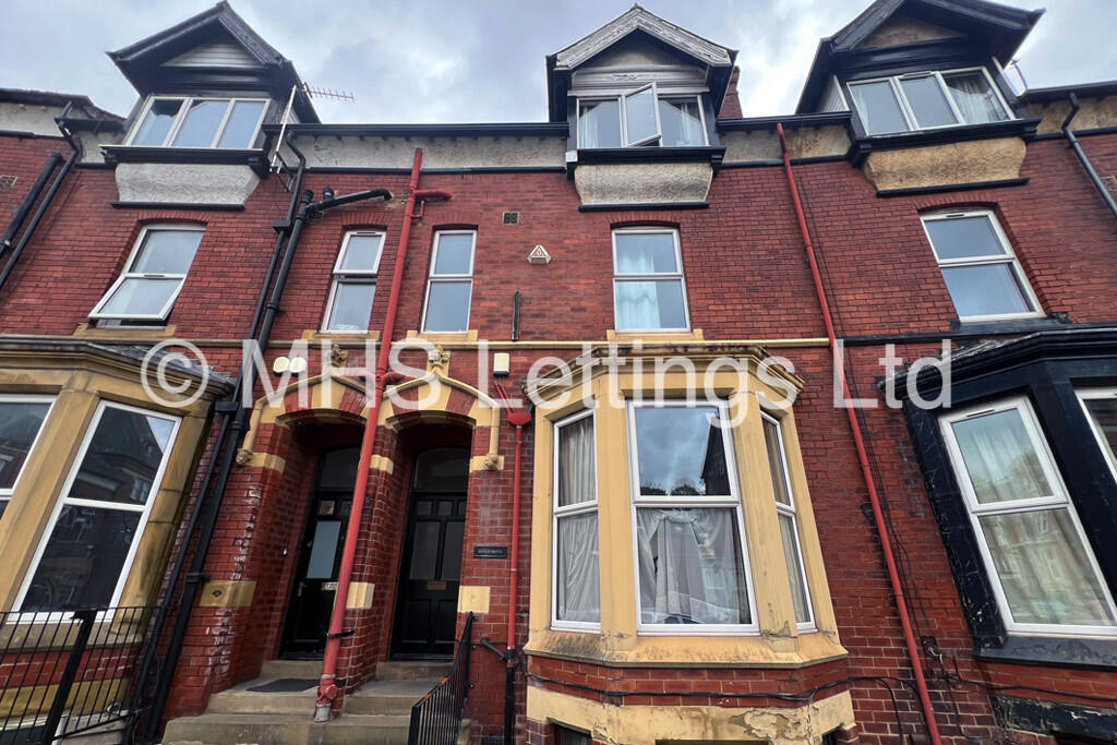 8 bedroom terraced house for rent