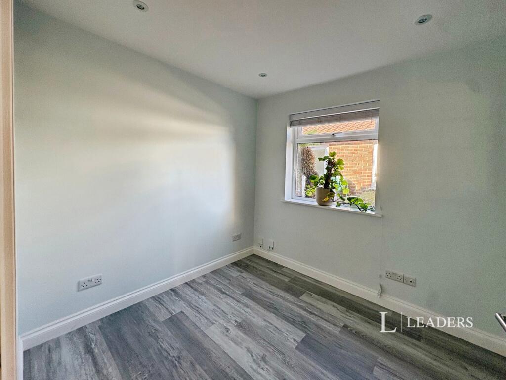 House in Portsmouth - View 5