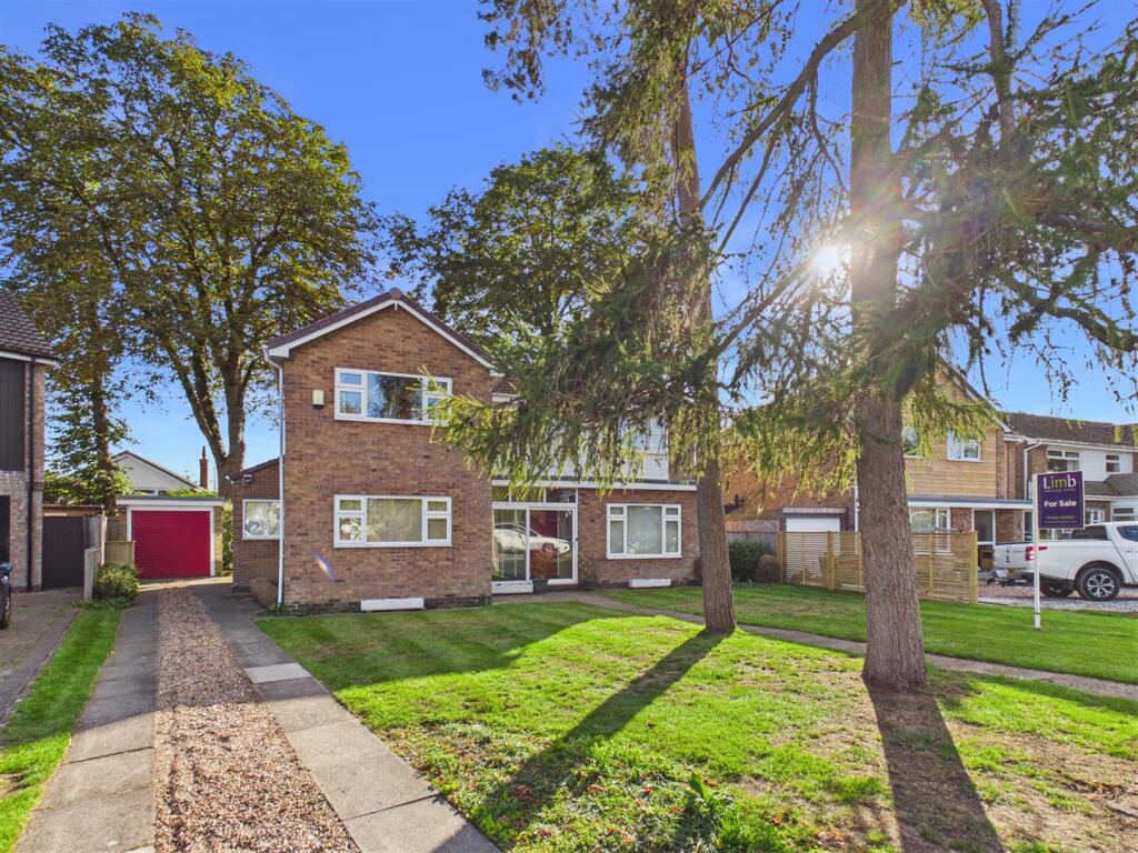 House in Hull - More