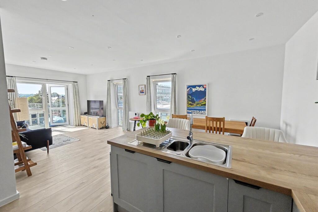 Apartment in Poole - View 4