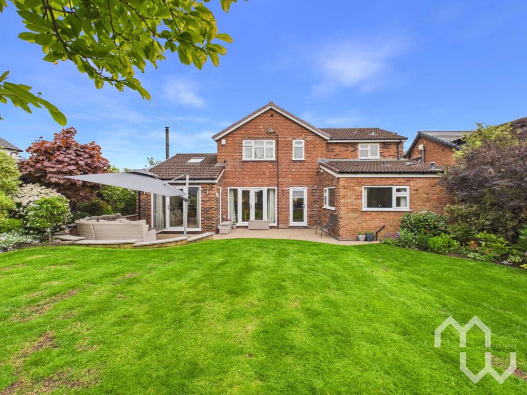 Perfectly Positioned in Aughton Village, Aughton – pohled 4