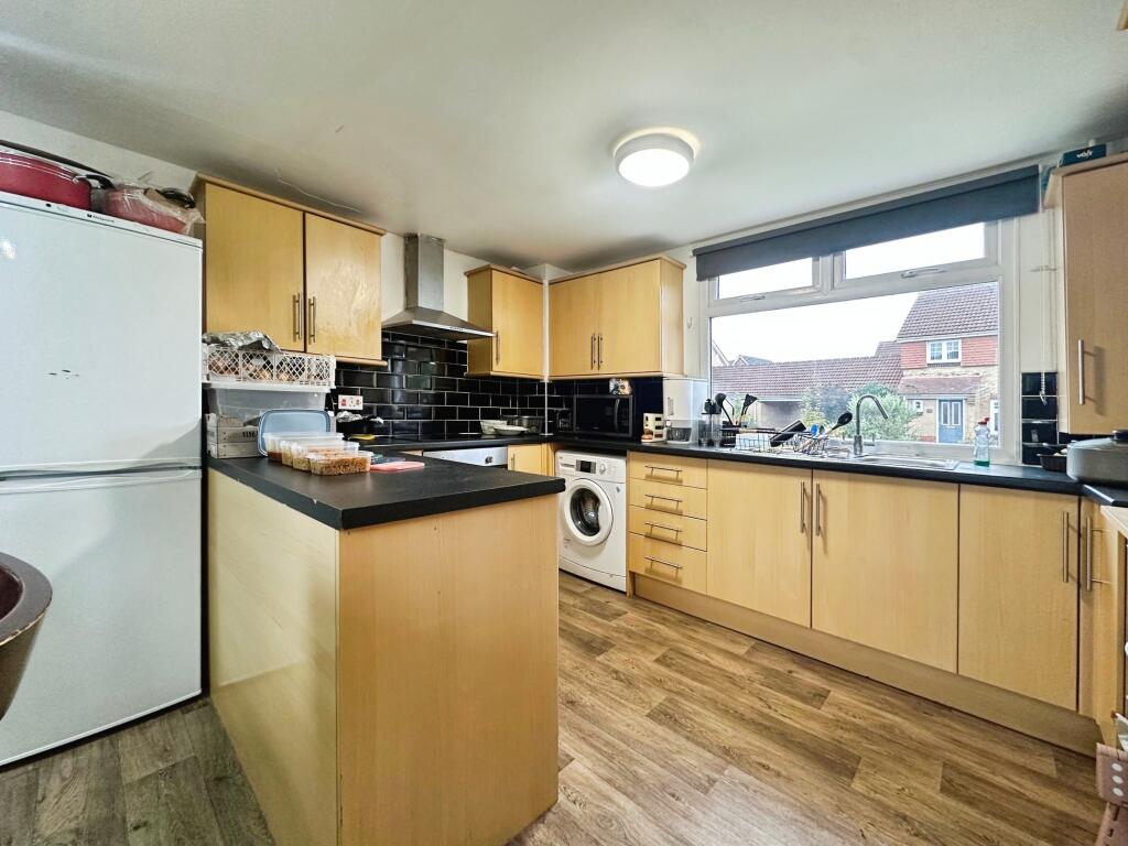 Chesters Avenue, Longbenton, Newcastle upon Tyne, NE12 photo 4