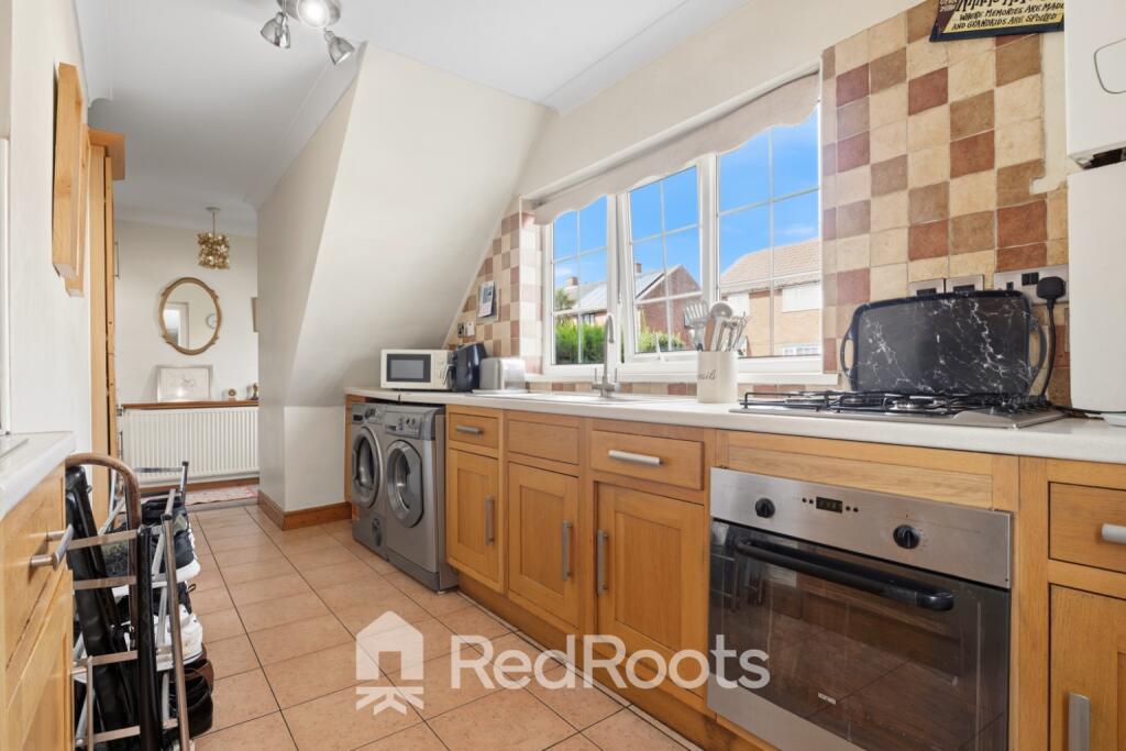 House in Doncaster, Scawthorpe - View 3
