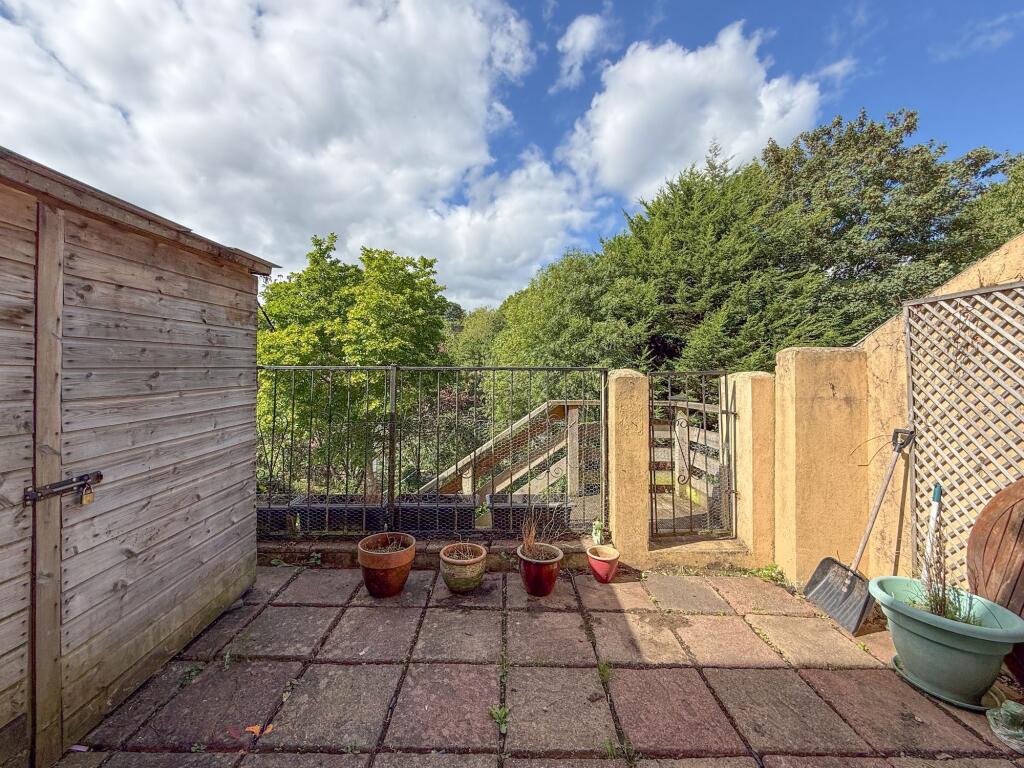 House in Newport - View 2