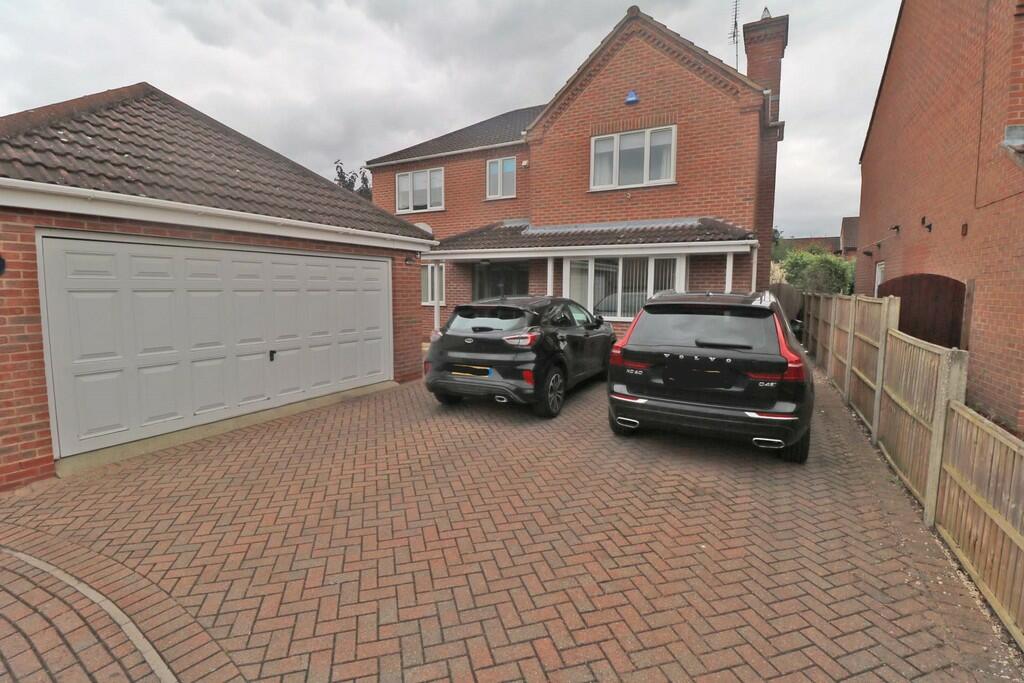 4-bed detached on Swallow Court, Epworth, £425,000