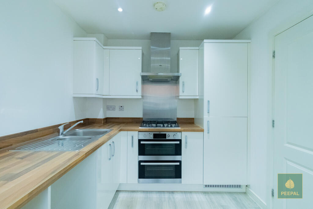 House in Aldershot, North Town - View 5