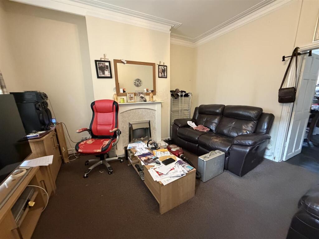 House in Tameside, Greater Manchester - View 2