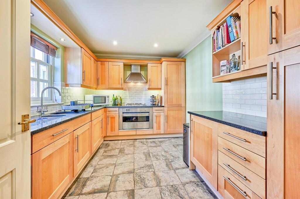 House in Uttlesford, Saffron Walden - View 3