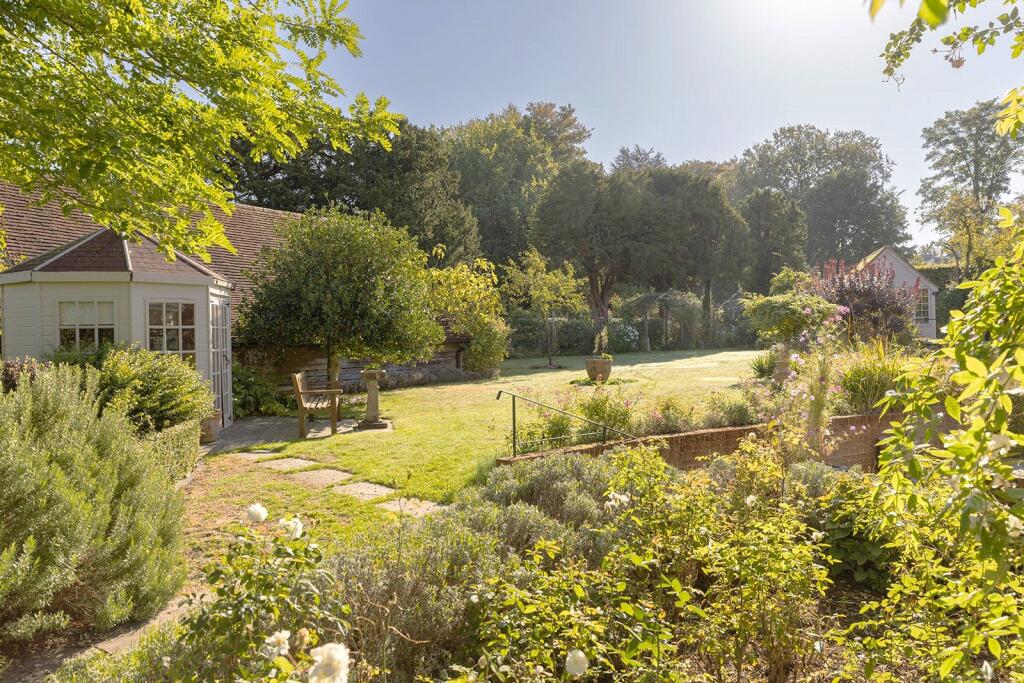 House in Kintbury, West Berkshire - View 2