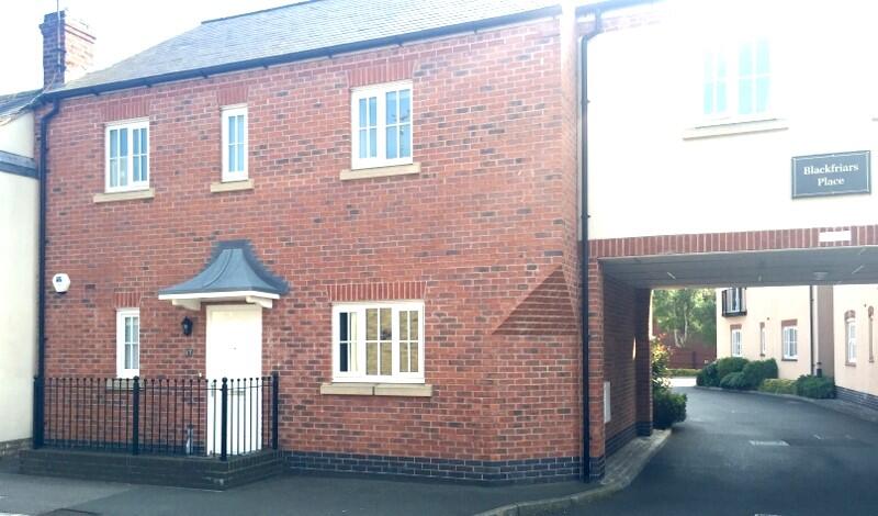 Main image of property: 17 Kings Head Place, Market Harborough, Leicestershire, LE16