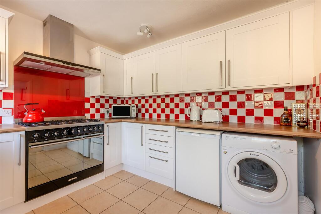 House in Maidstone, Nettlestead Place, Nettlestead - View 5