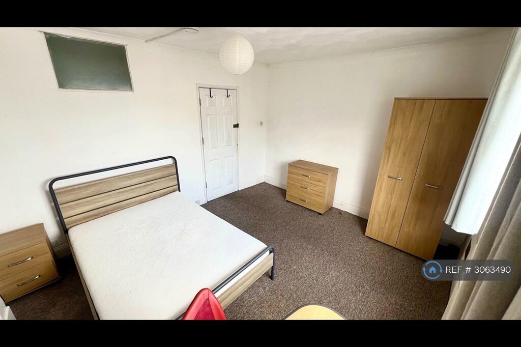 House in Plymouth - View 5