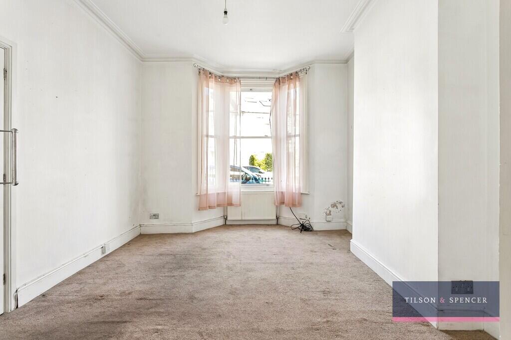House in London - View 5