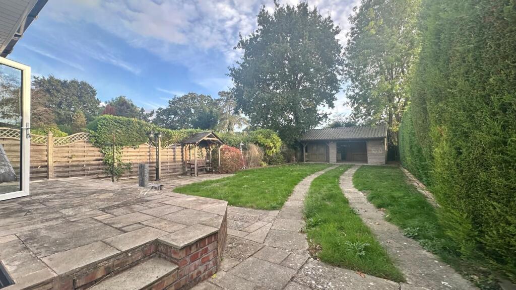 House in Rugby, Binley Woods - View 2