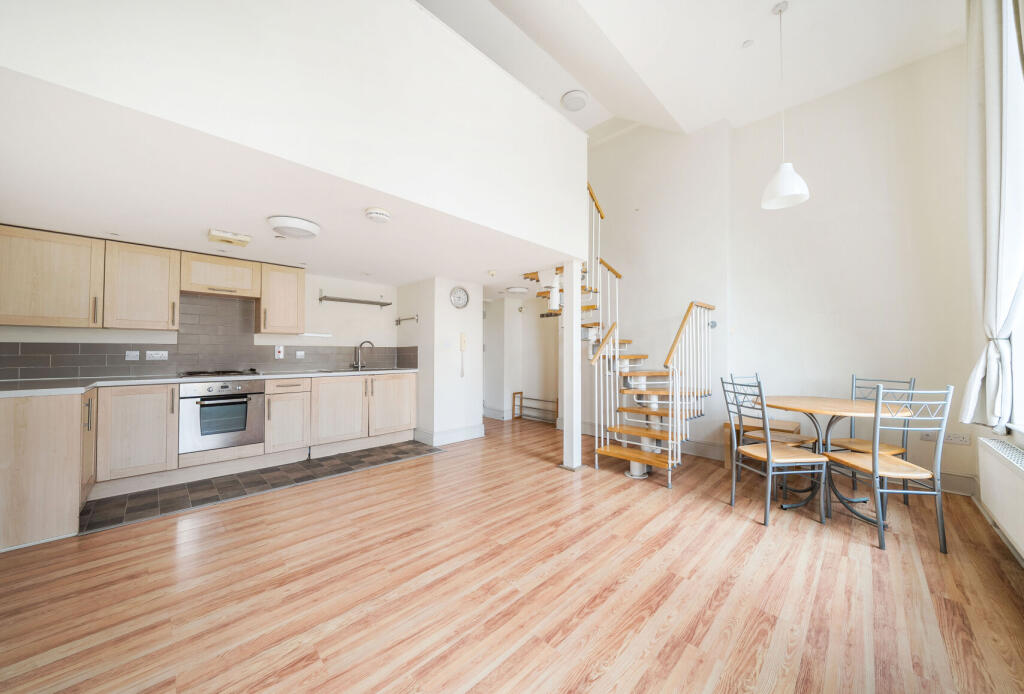 Apartment in Bristol - View 2