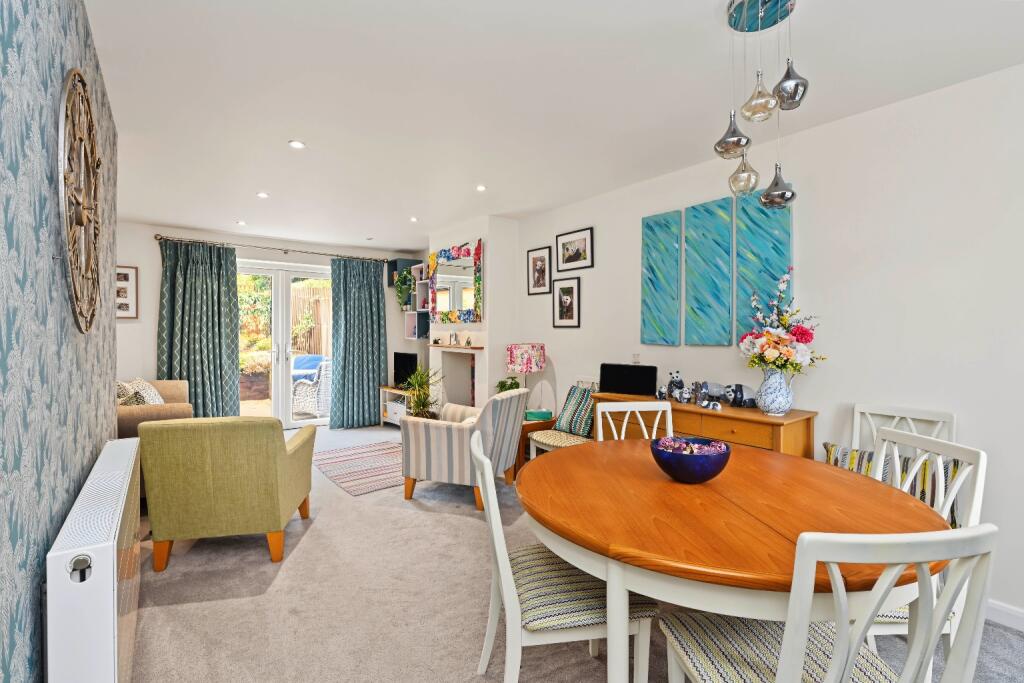 House in Hemel Hempstead - More