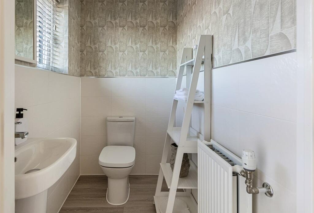 House in Worcester, Worcestershire - View 4