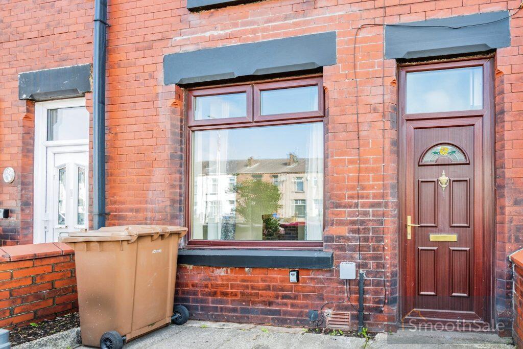Main image of property: Bolton Road, Manchester, M28 3FJ