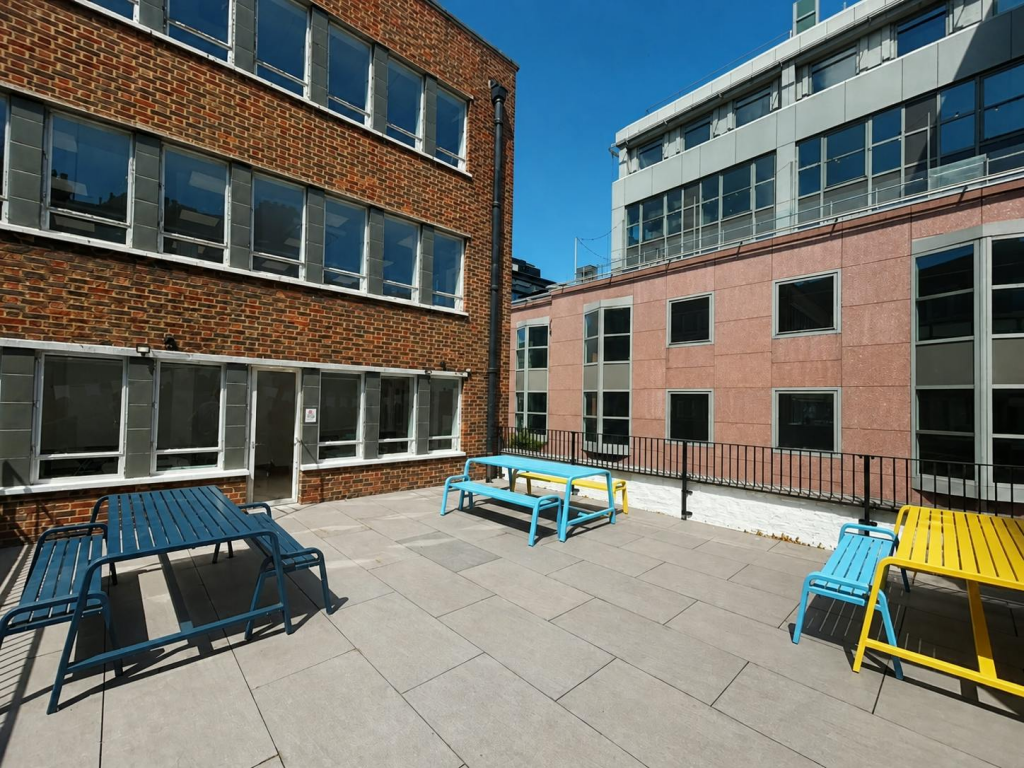 communal roof terrace