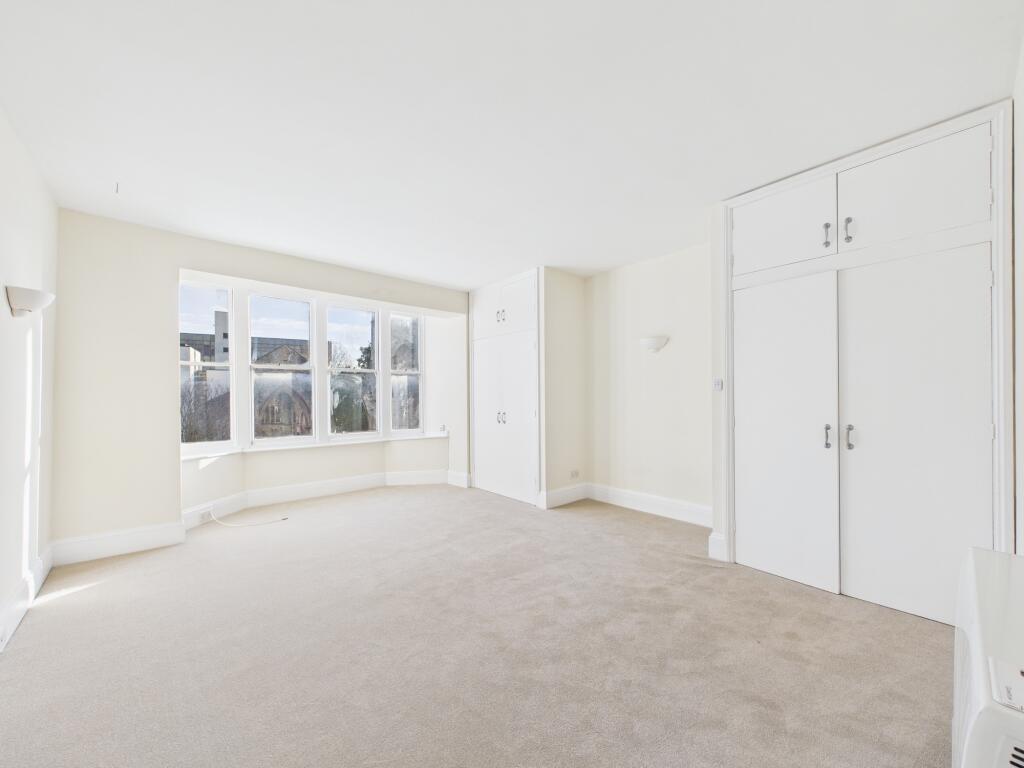 Main image of property: High Street, Southampton