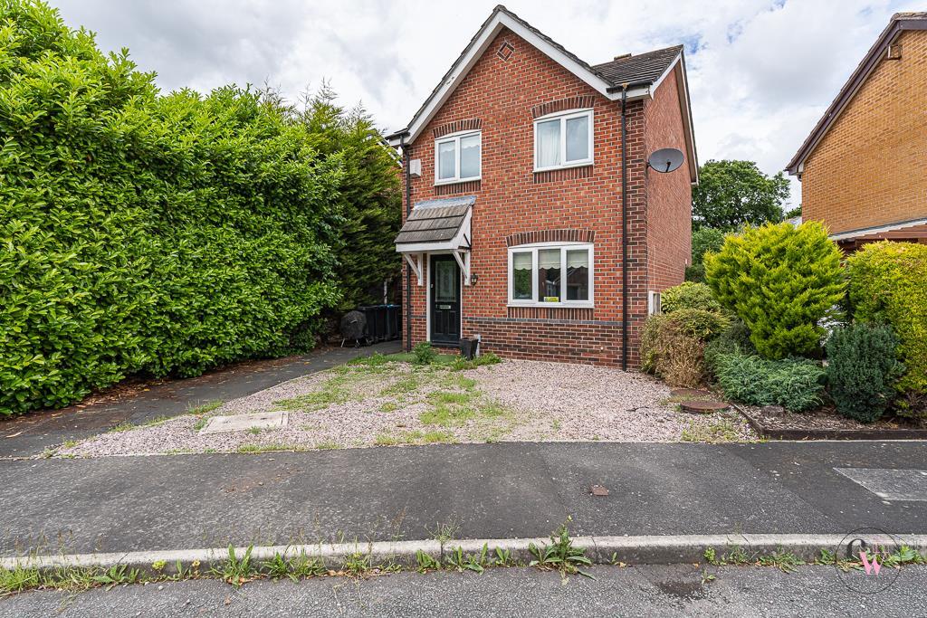 3-bed detached on Fernleigh Close, Winsford, £200,000