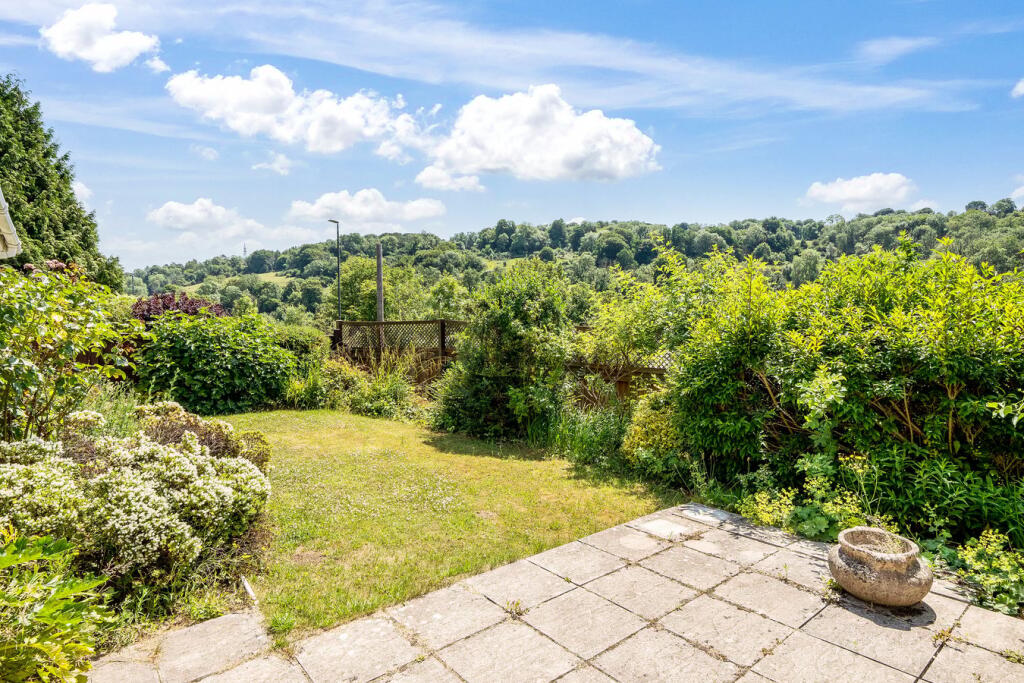 Nursery Drive, Brimscombe, Stroud, GL5 photo 2