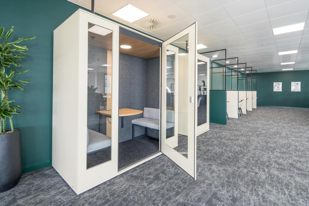 11 Westferry Circus 3rd Floor 4.jpg